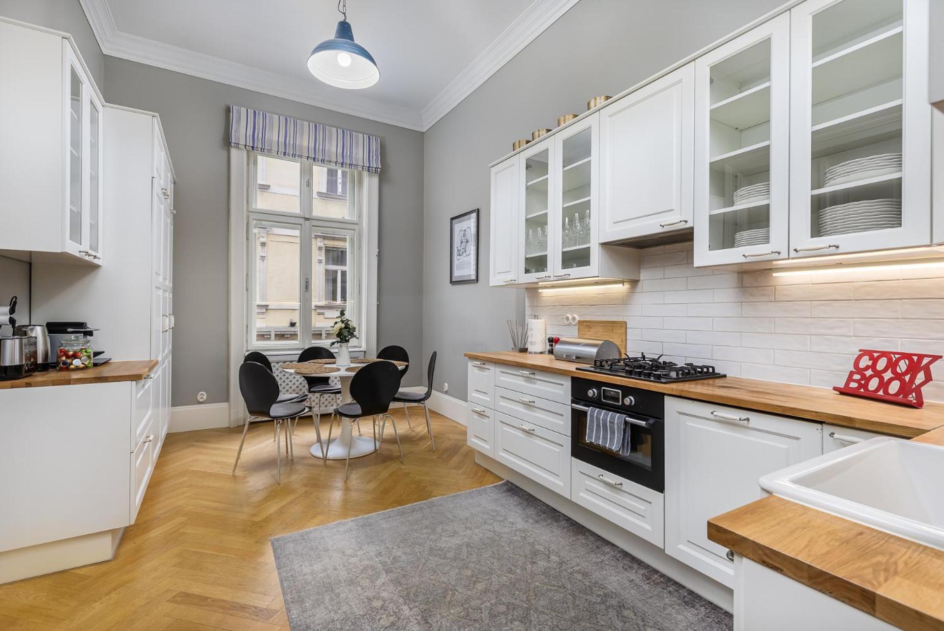 Spacious Victorian Residence By Grand Boulevard Budapeszt Zewnętrze zdjęcie