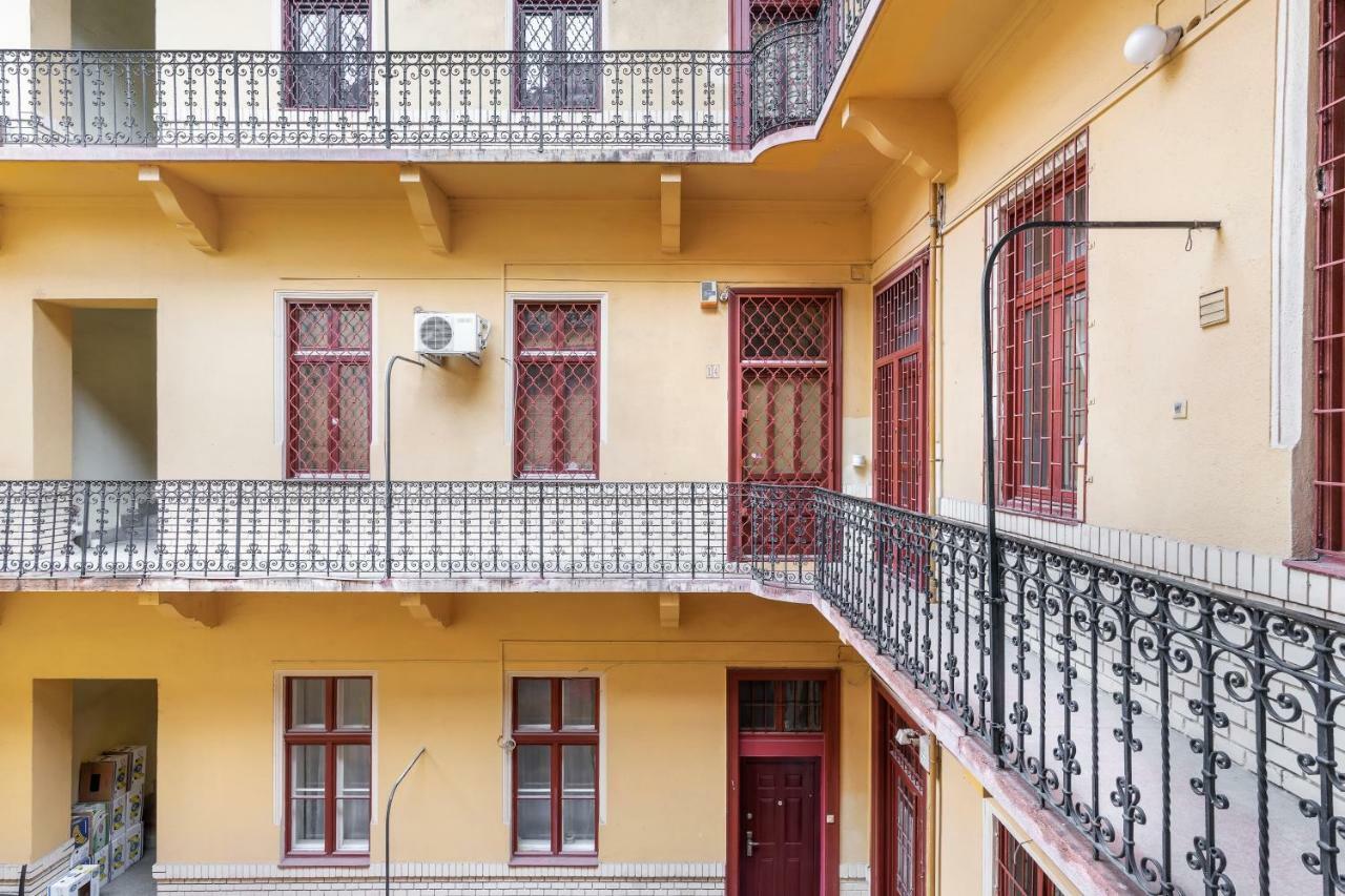 Spacious Victorian Residence By Grand Boulevard Budapeszt Zewnętrze zdjęcie